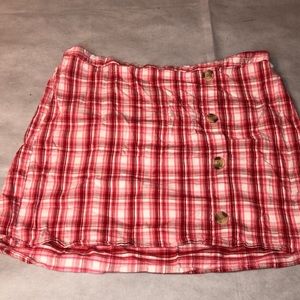High waisted plaid skirt.